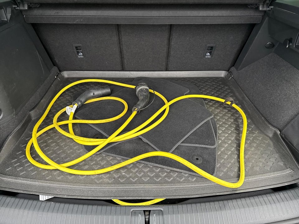 VW Tiguan 1,4 eHybrid Elegance DSG 5d