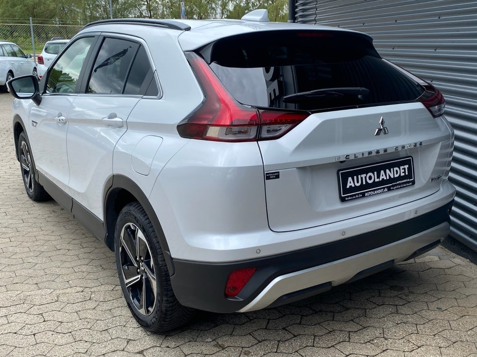 Mitsubishi Eclipse Cross 2,4 PHEV Limited CVT 4WD 5d