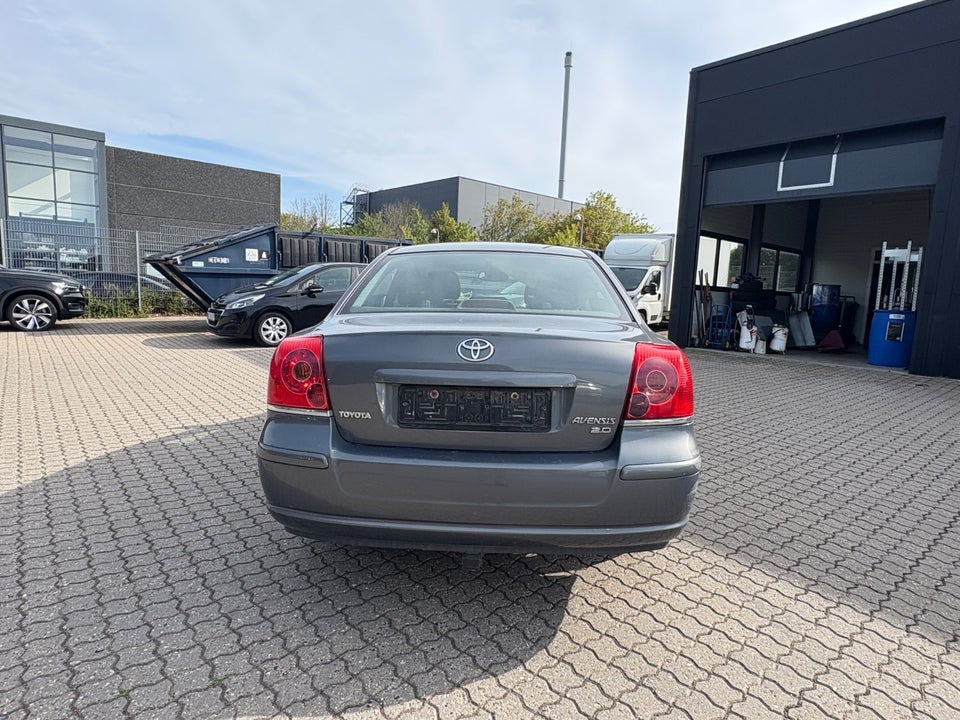 Toyota Avensis 2,0 Sol 4d