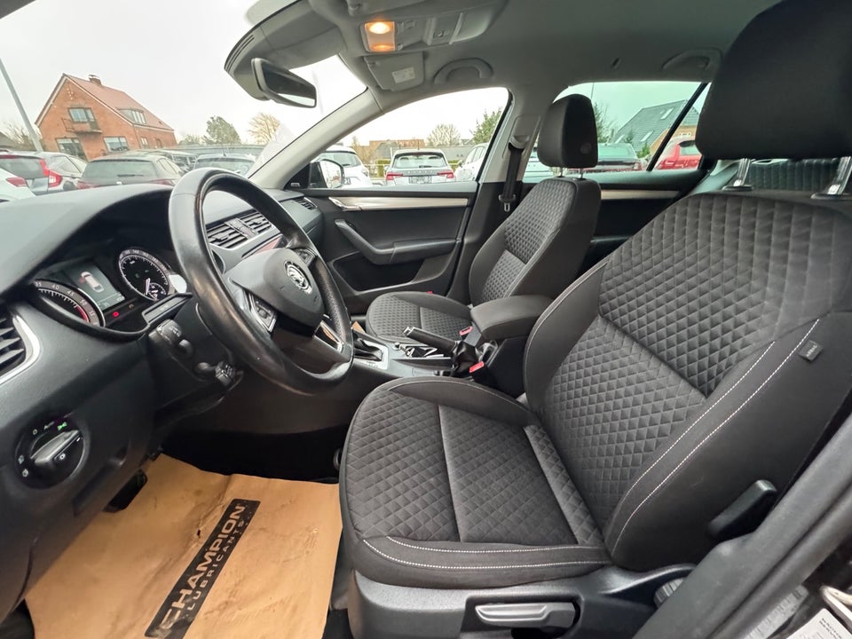 Skoda Octavia 1,6 TDi 115 Drive Combi DSG 5d