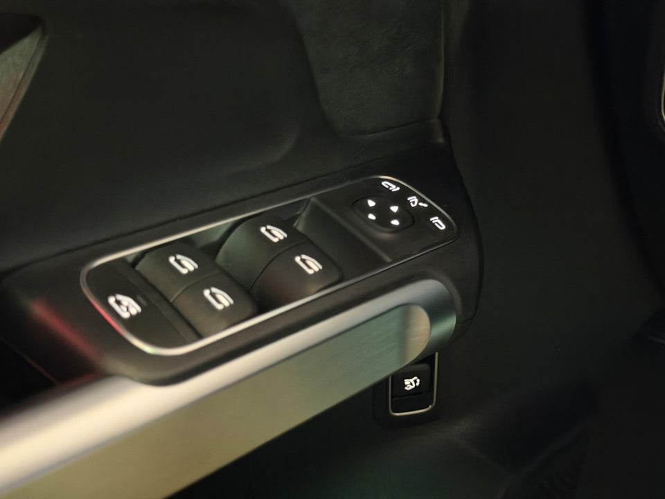 Mercedes EQB300 AMG Line 4Matic 5d