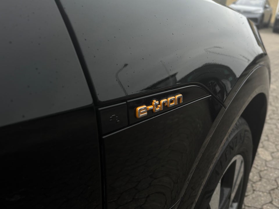 Audi e-tron 55 S-line Sportback quattro 5d