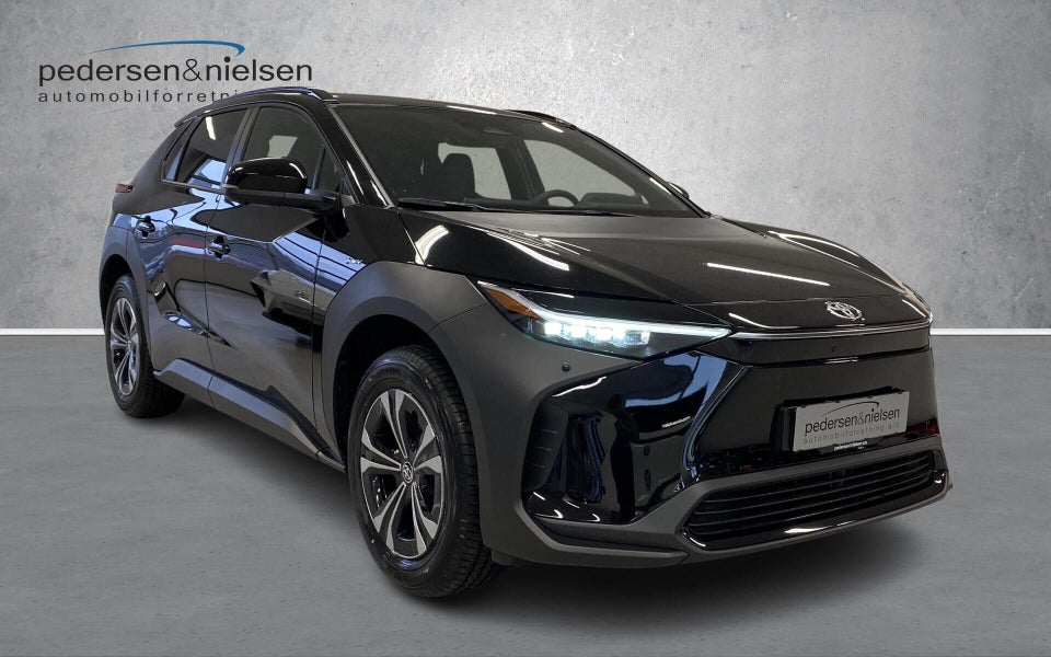 Toyota bZ4X 73 Executive 5d