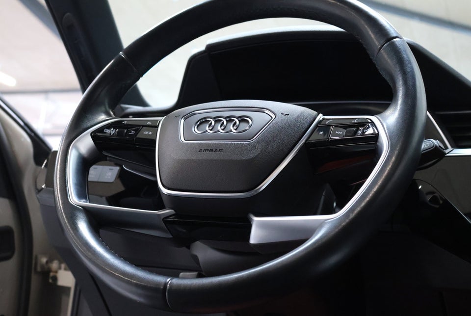 Audi e-tron 55 S-line quattro 5d