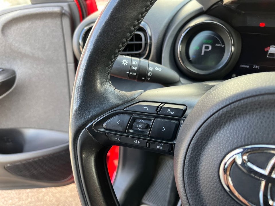 Toyota Yaris 1,5 Hybrid H3 Premier Edition e-CVT 5d