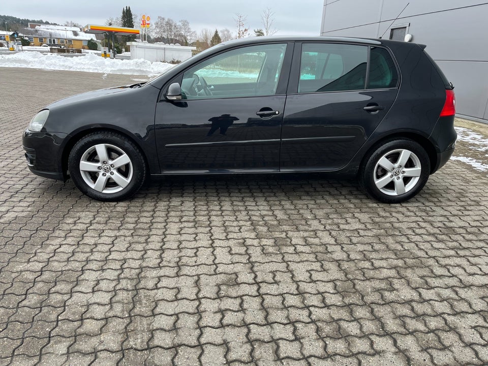 VW Golf V 1,6 GT Sport 5d