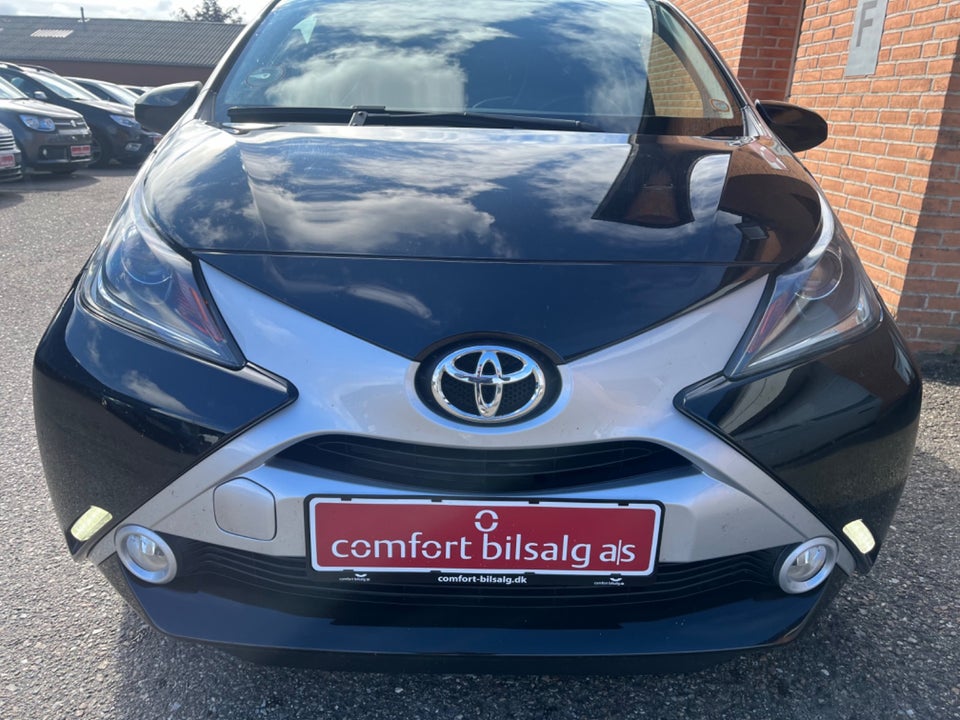 Toyota Aygo 1,0 VVT-i x-black II 5d