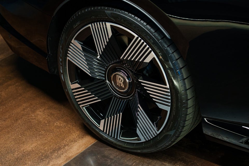 Rolls-Royce Spectre 2d