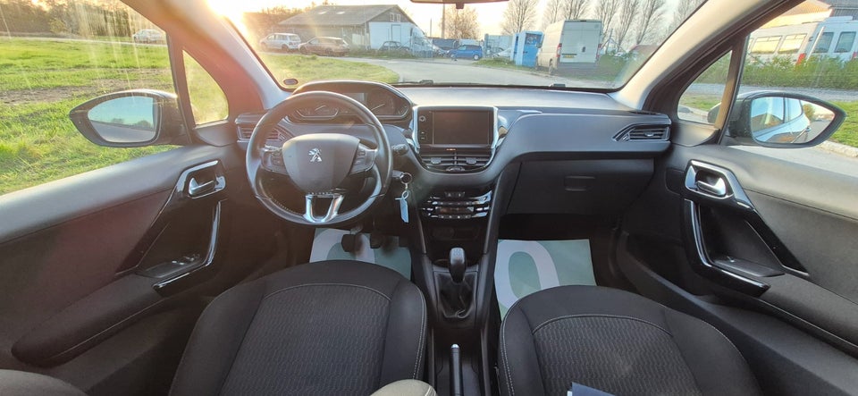 Peugeot 208 1,6 BlueHDi 100 Desire 5d