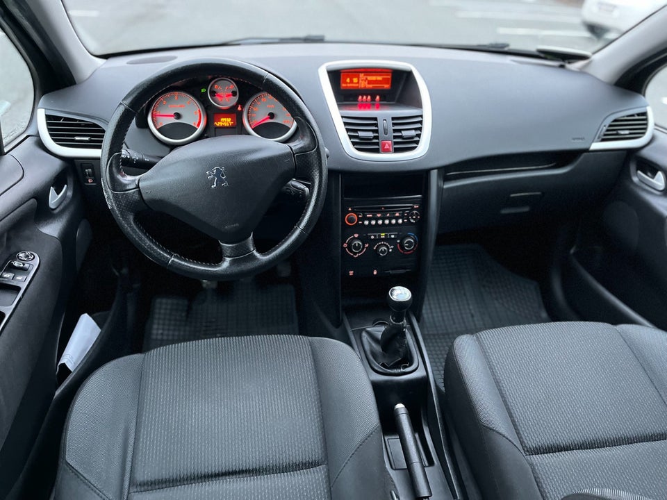 Peugeot 207 1,6 HDi 92 Active 5d