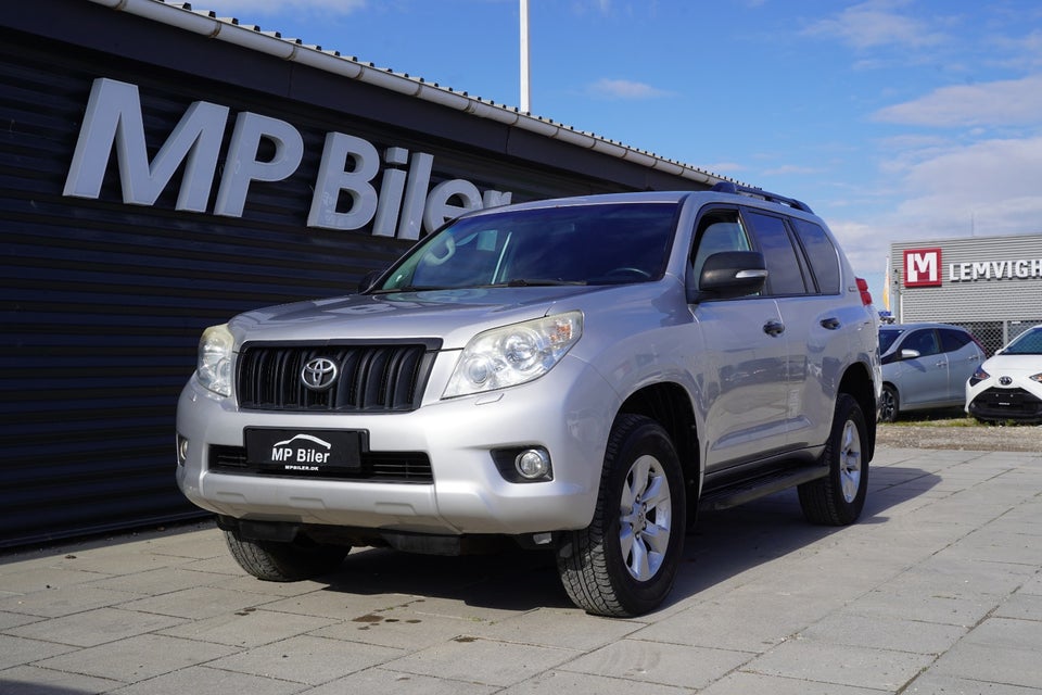 Toyota Land Cruiser 3,0 D-4D T3 aut. Van 5d