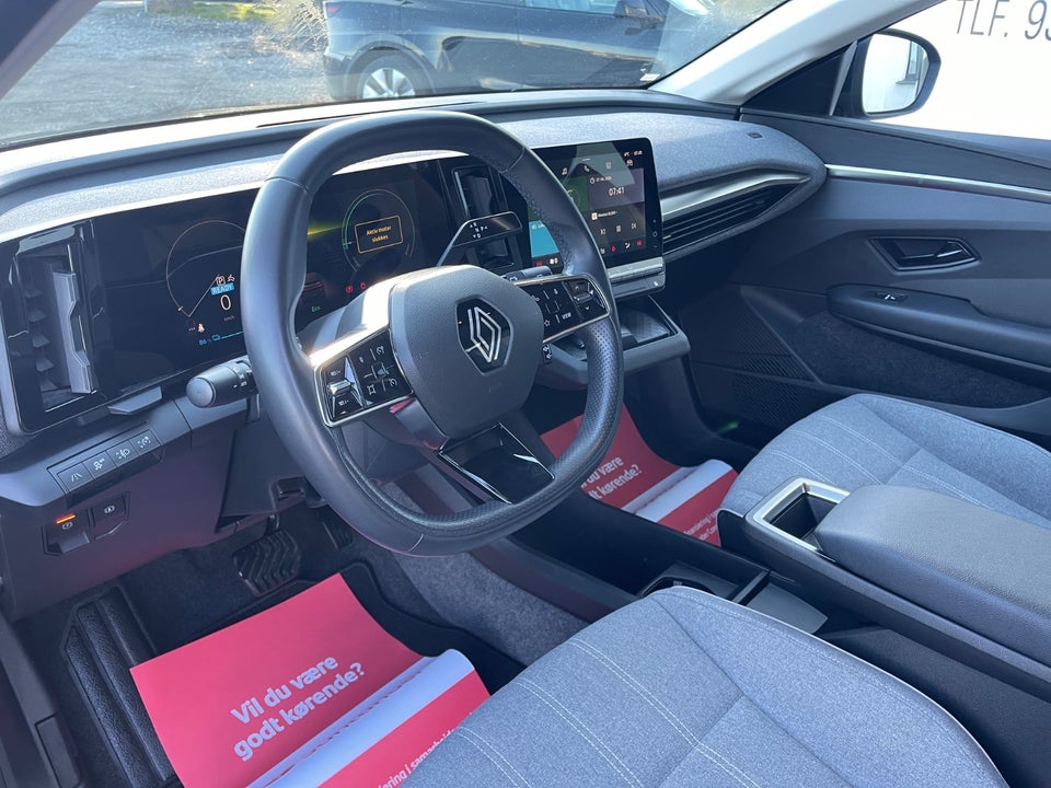 Renault Megane E-Tech 40 Equilibre 5d