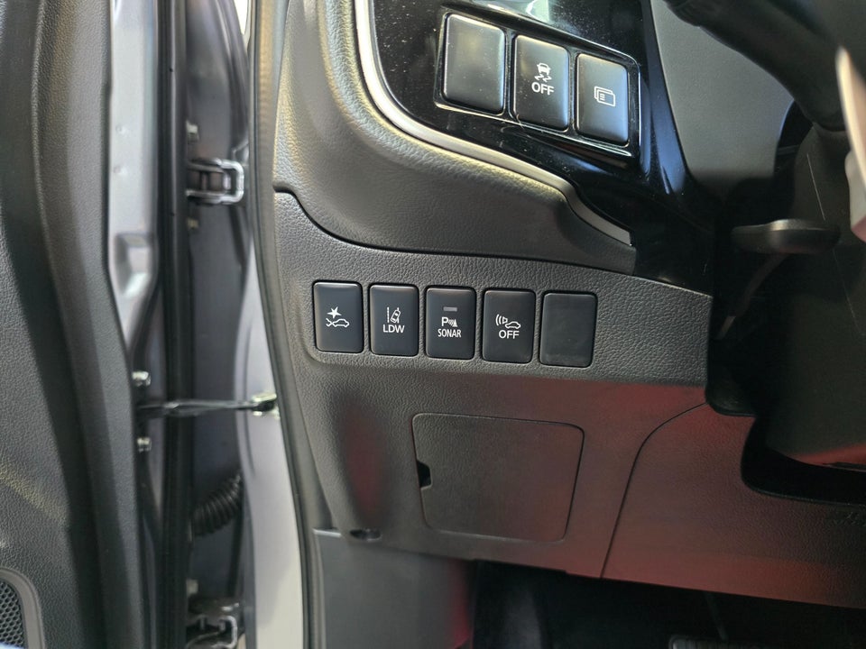 Mitsubishi Outlander 2,4 PHEV Intro Edition CVT 4WD 5d