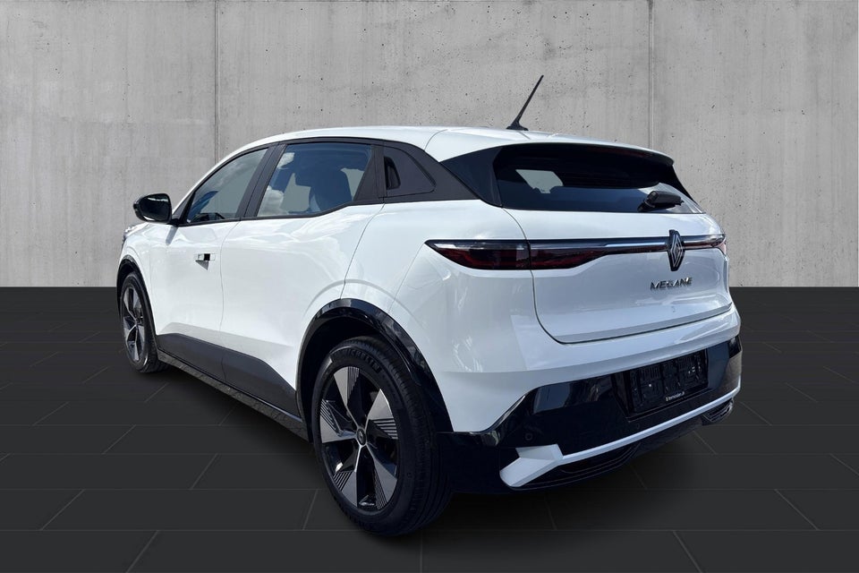 Renault Megane E-Tech 40 Equilibre 5d