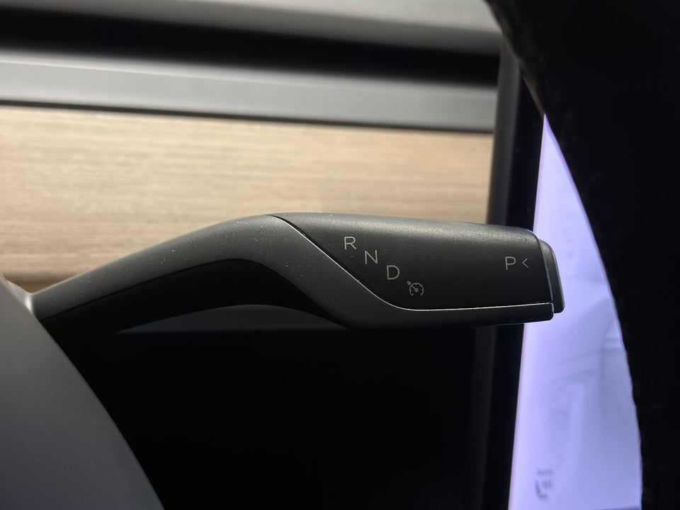 Tesla Model 3 Long Range AWD 4d