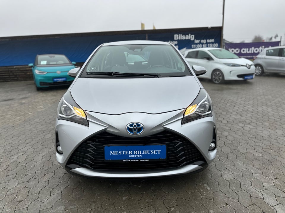 Toyota Yaris 1,5 Hybrid H3 Limited e-CVT 5d