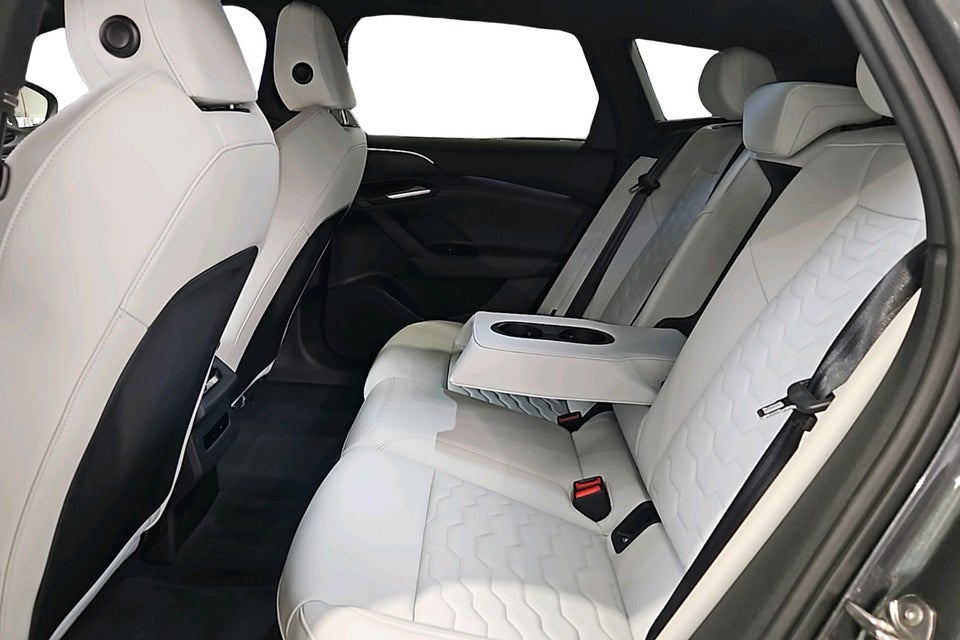 Audi A6 e-tron S-line plus Avant 5d