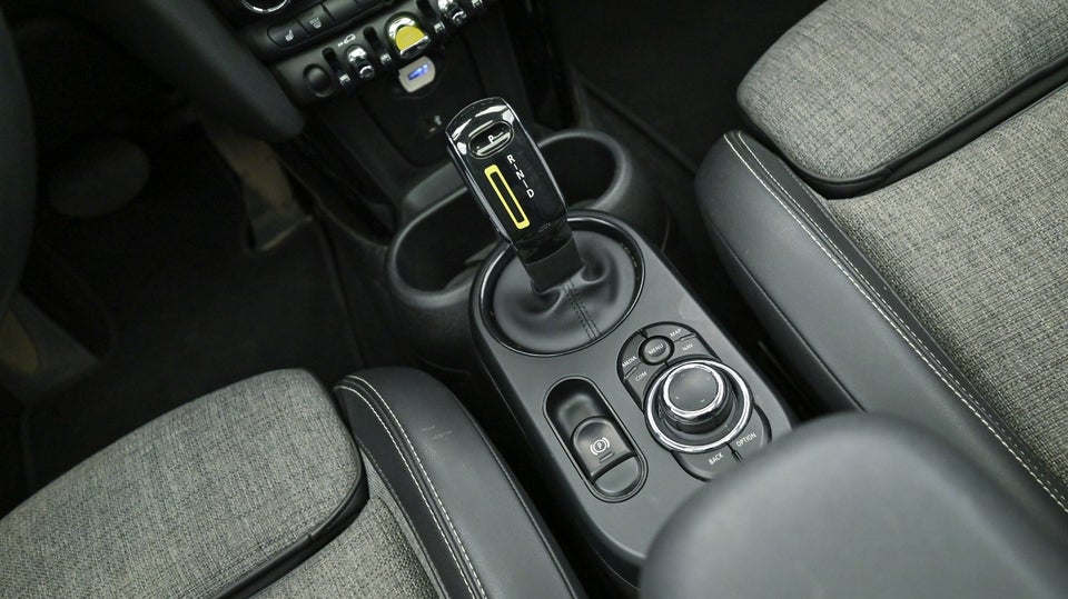 MINI Cooper SE Camden Edition 3d