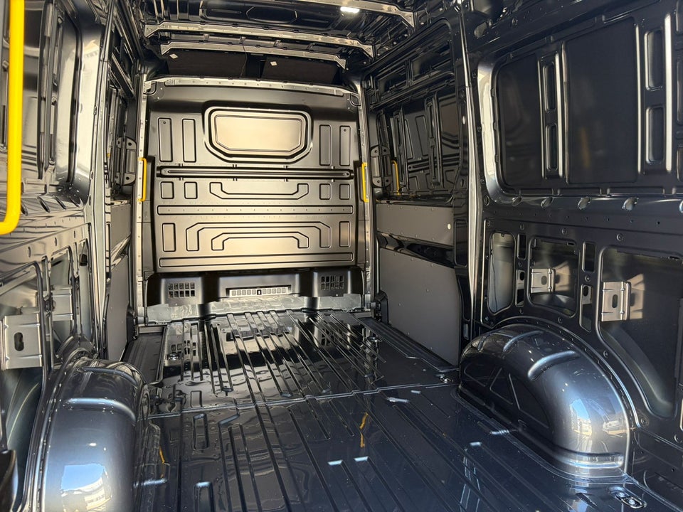 MAN TGE 2,0 3.180 Individual Lion S L3H3 aut. FWD