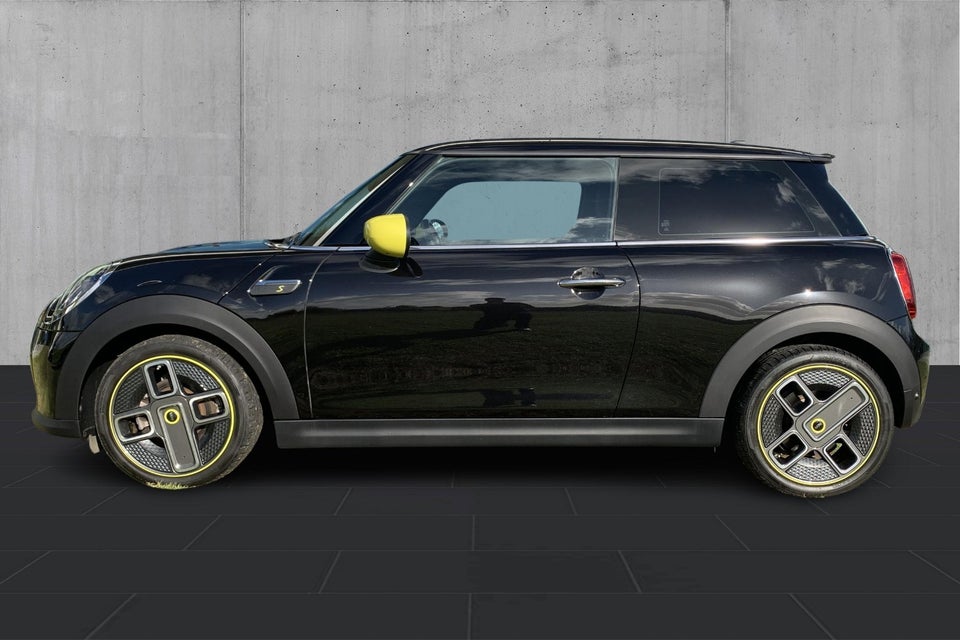 MINI Cooper SE Classic Trim 3d