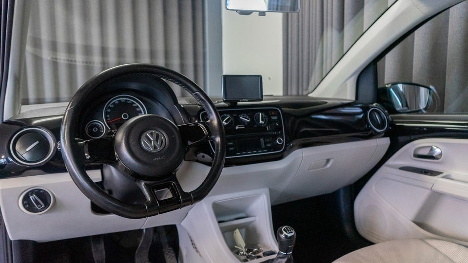 VW Up! 1,0 75 High Up! BMT 5d