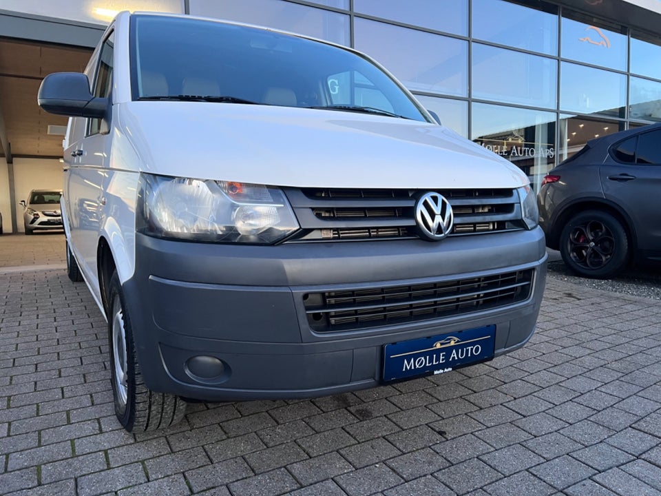 VW Transporter 2,0 TDi 140 Kombi lang DSG 4d