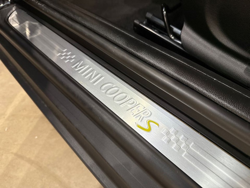 MINI Cooper SE Classic Trim 3d