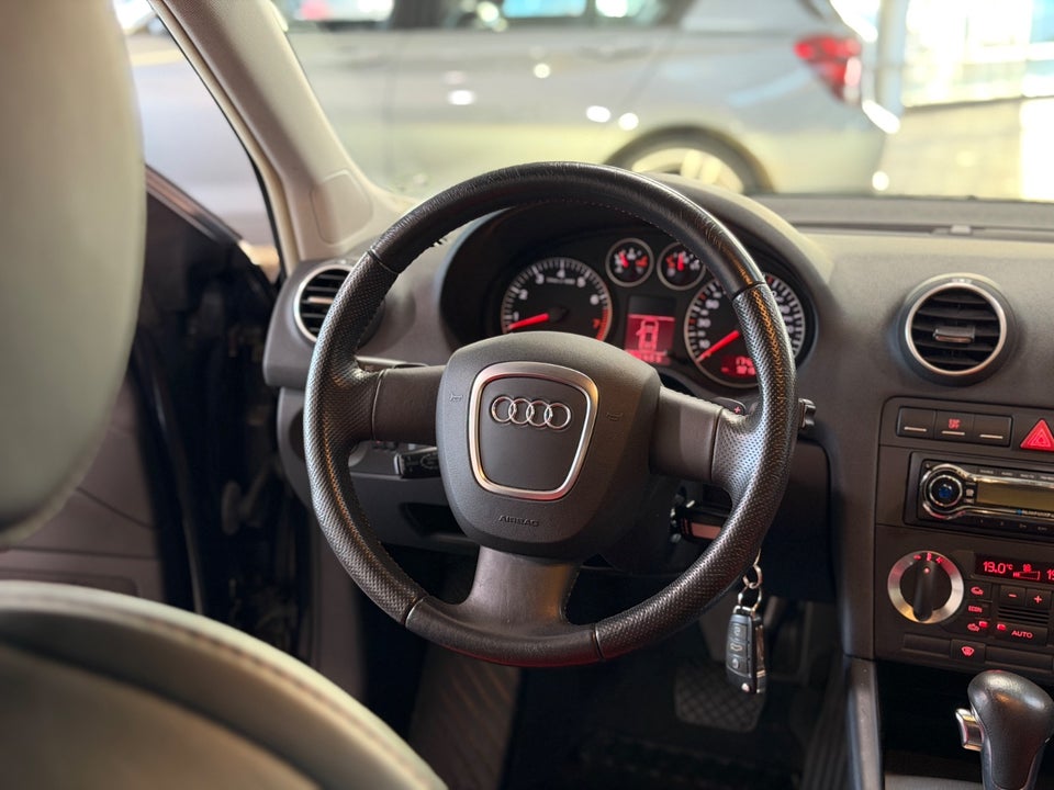 Audi A3 3,2 Ambition quattro DSG 3d
