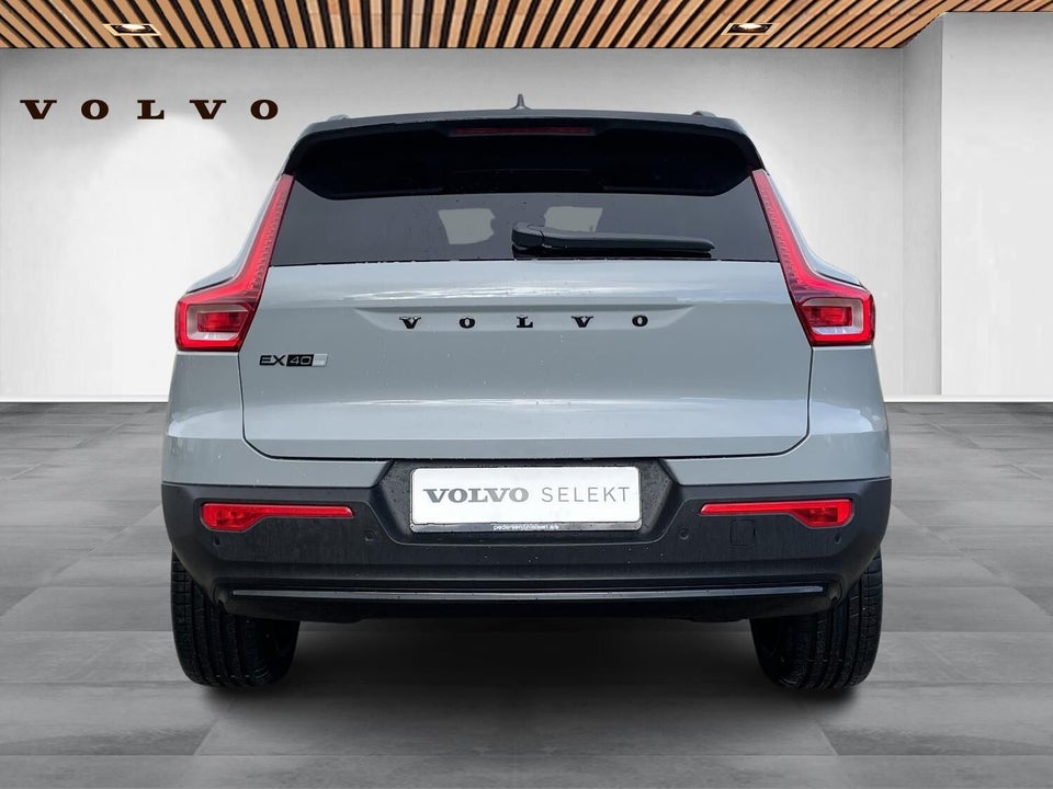 Volvo EX40 Extended Range Black Edition Excess 5d