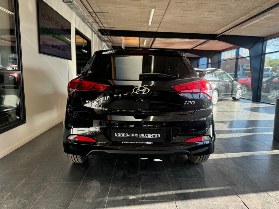 Hyundai i20 1,25 EM-Edition 5d