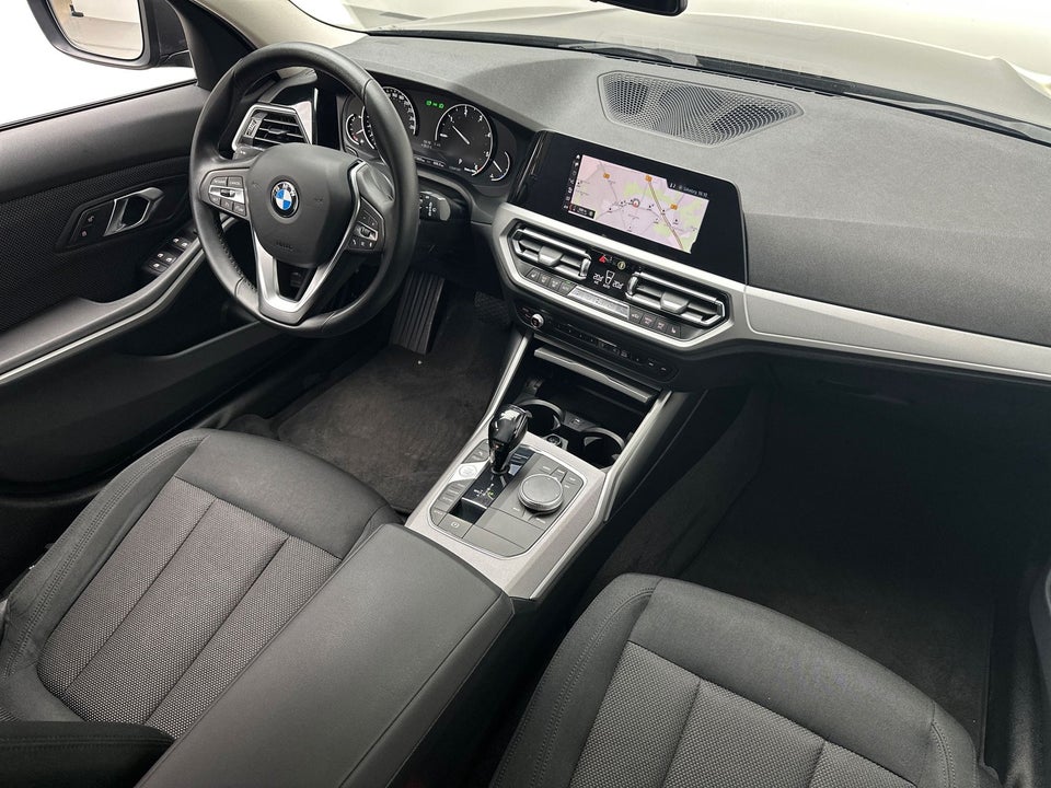 BMW 320d 2,0 Touring Connected aut. 5d