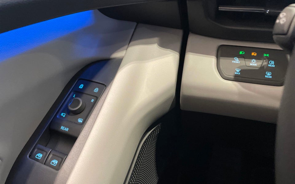 Ford Capri 82 Premium Extended Range 5d