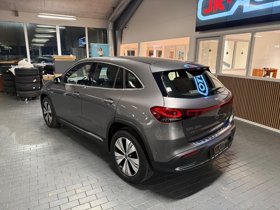 Mercedes EQA250+ Electric Art 5d