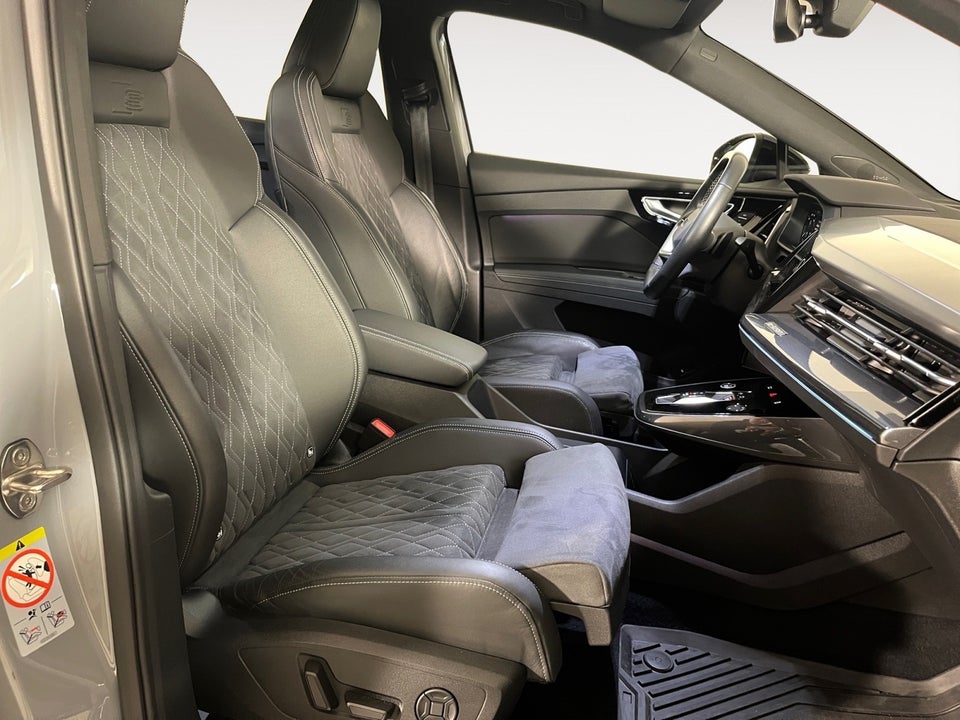 Audi Q4 e-tron 50 S-line quattro 5d