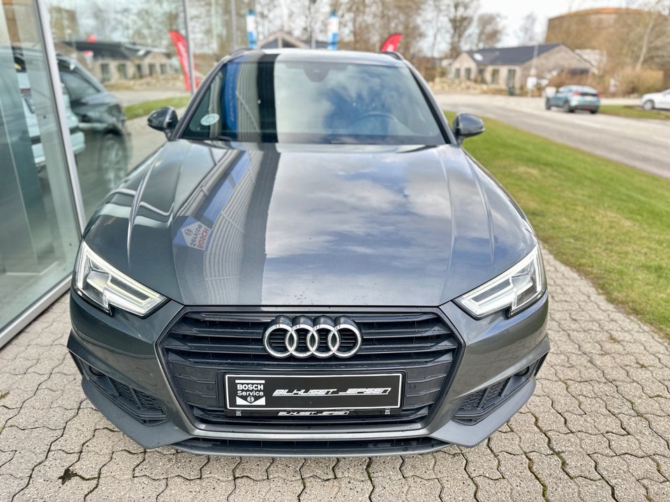 Audi A4 40 TDi S-line S-tr. 4d