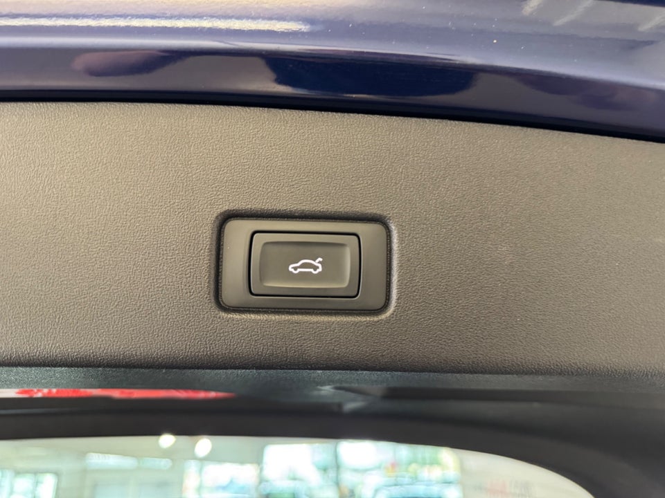 Audi Q4 e-tron 40 S-line 5d