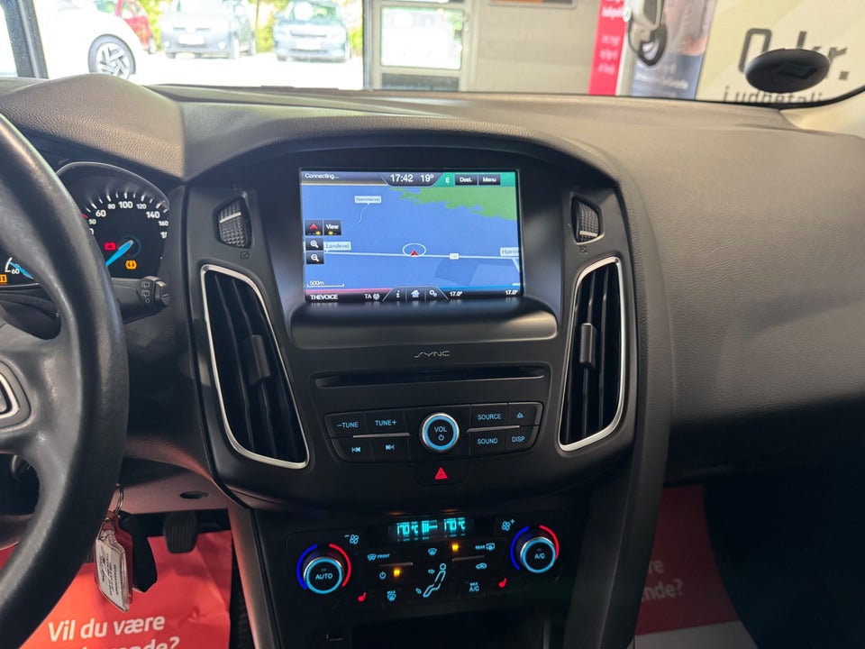 Ford Focus 1,5 TDCi 95 Business stc. 5d