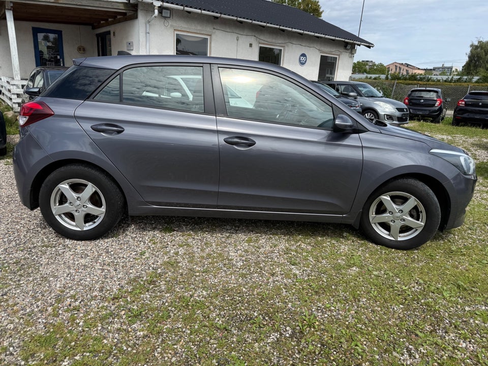 Hyundai i20 1,4 Trend aut. 5d