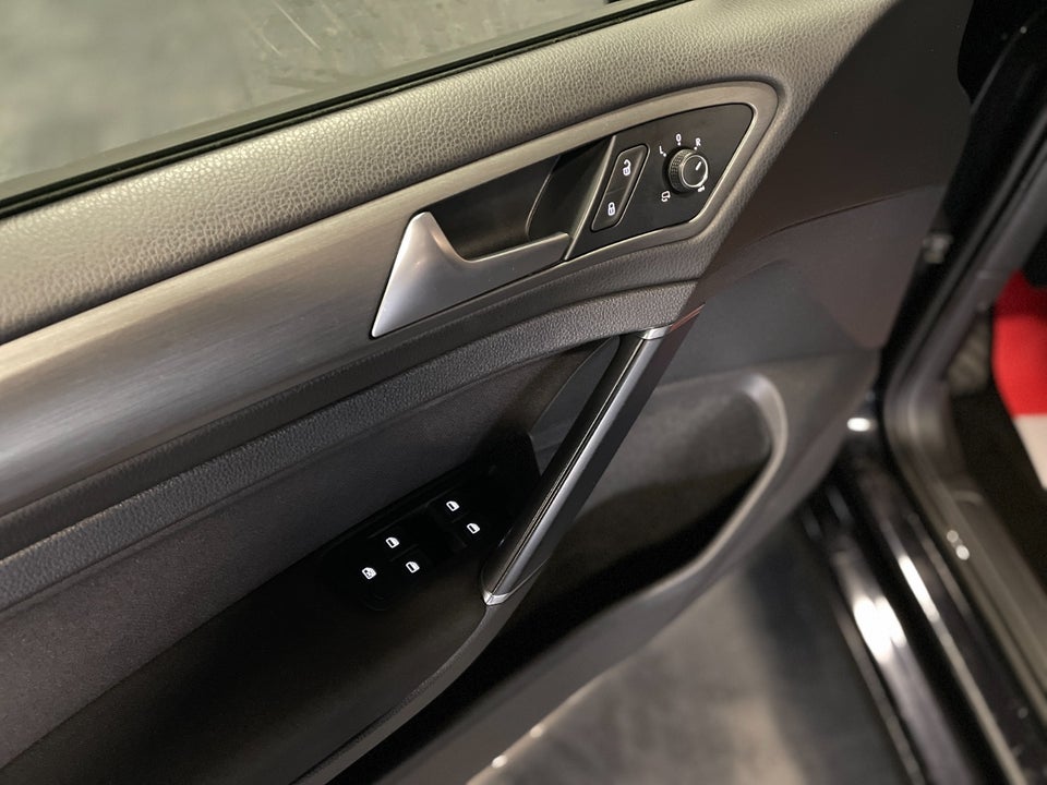 VW Golf VII 1,4 TSi 122 Comfortline Variant DSG BM 5d