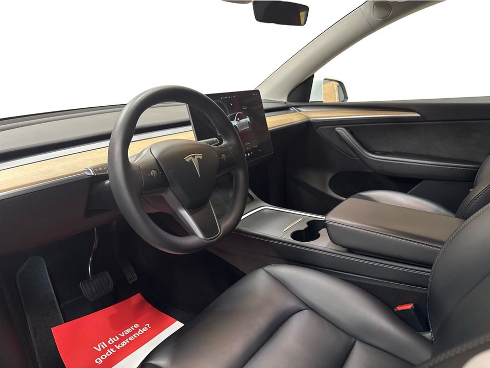 Tesla Model Y Long Range AWD 5d