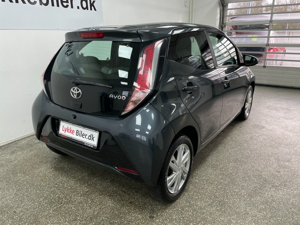 Toyota Aygo 1,0 VVT-i x-press 5d