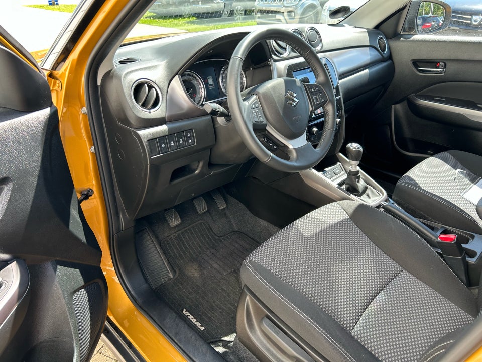 Suzuki Vitara 1,4 mHybrid Active 5d