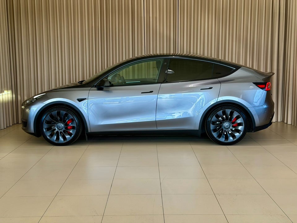 Tesla Model Y Performance AWD 5d
