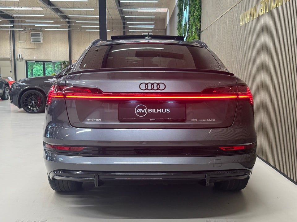 Audi e-tron 55 S-line Sportback quattro 5d