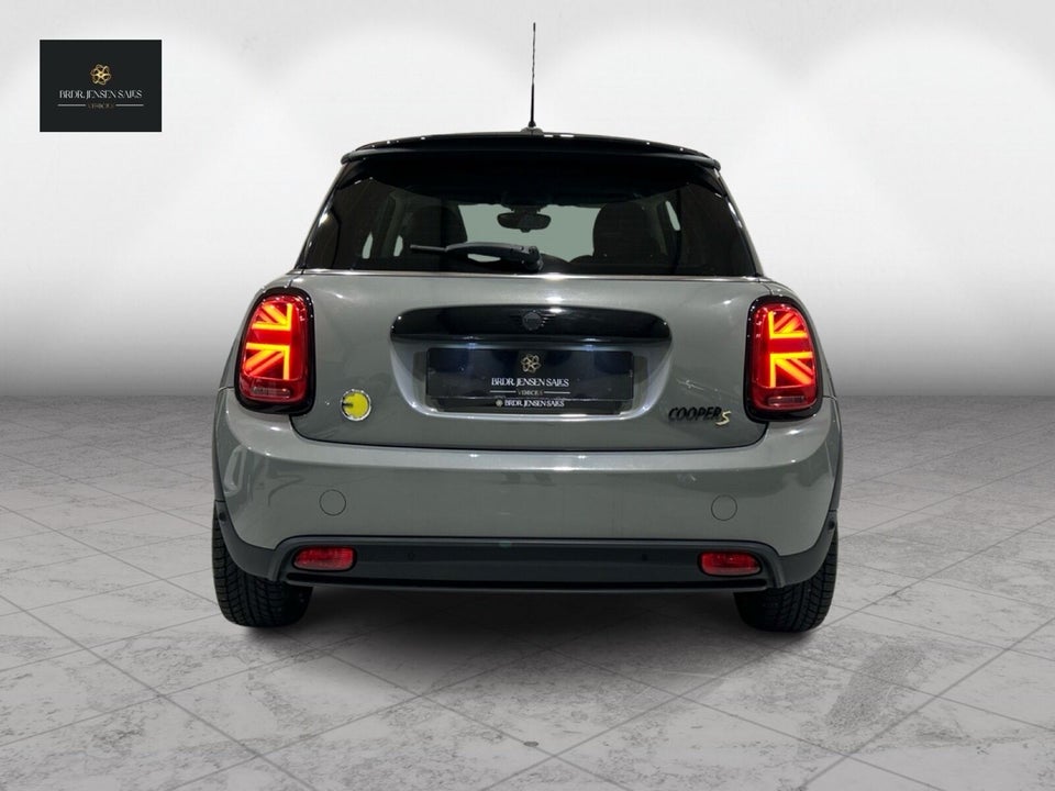 MINI Cooper SE Classic Trim 3d