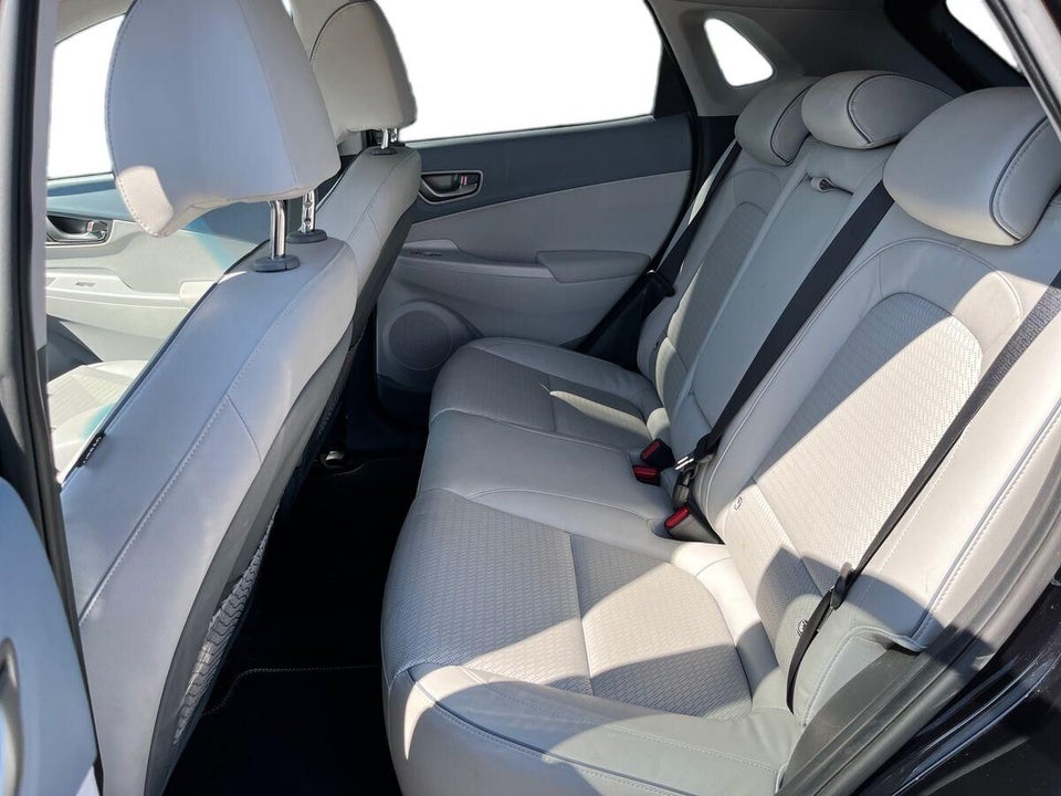 Hyundai Kona 64 EV Premium 5d