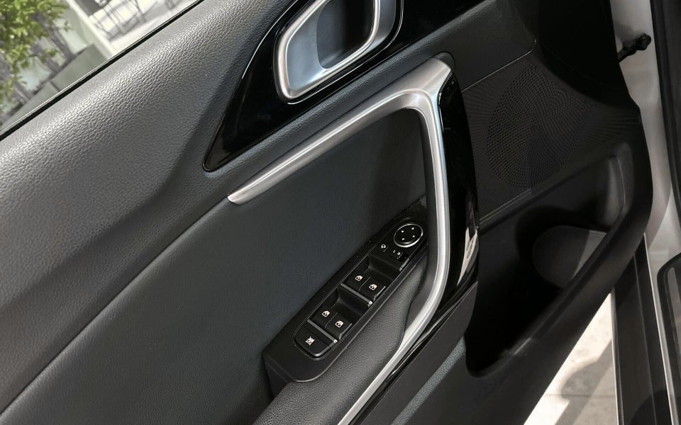 Kia XCeed 1,6 PHEV Prestige DCT 5d