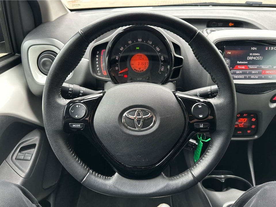 Toyota Aygo 1,0 VVT-i x-press 5d