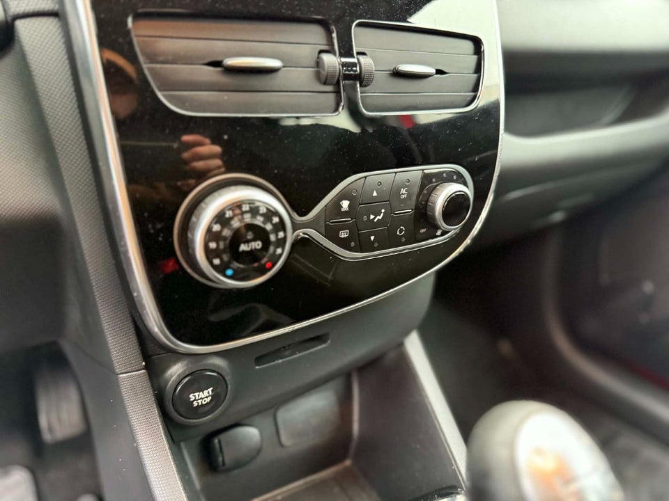 Renault Clio IV 0,9 TCe 90 Expression Sport Tourer 5d