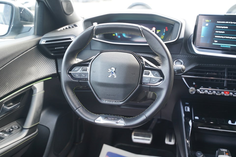 Peugeot e-2008 50 GT 5d